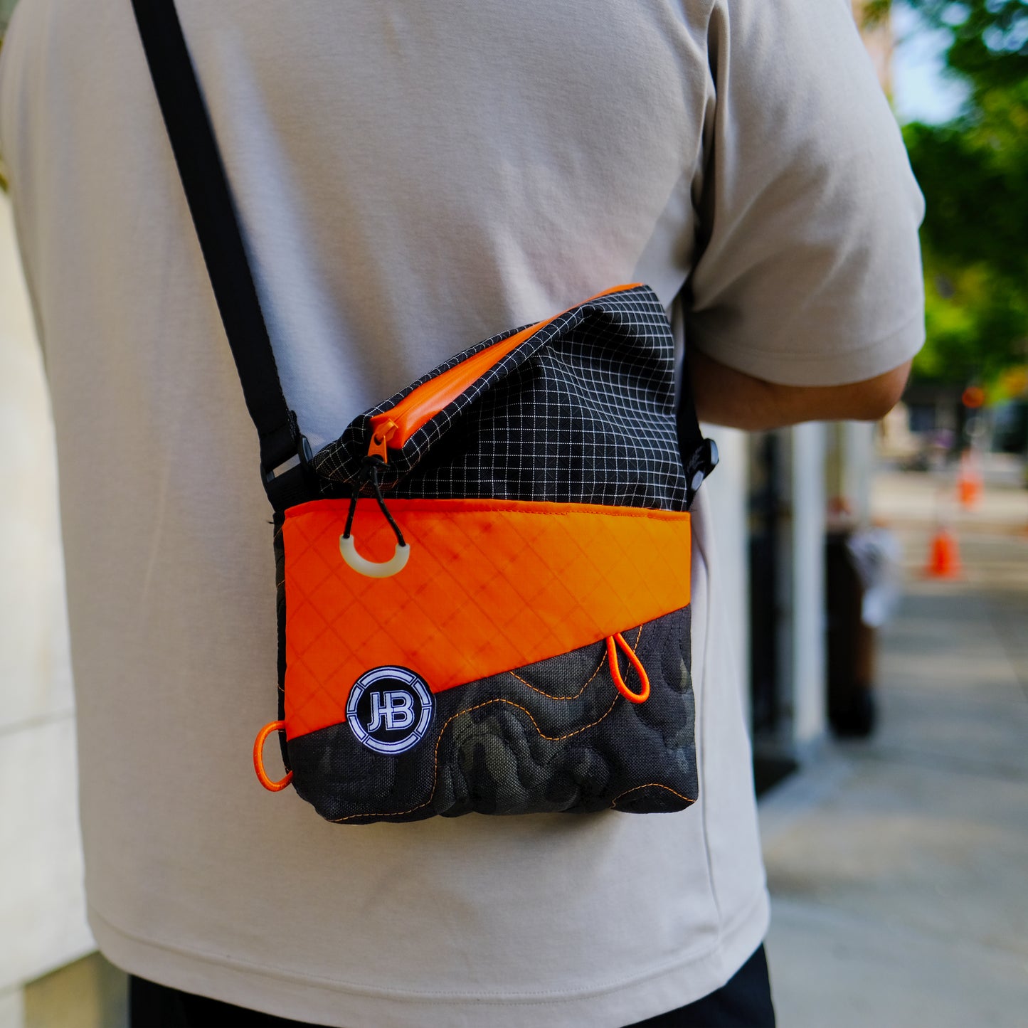 Topo Sling in HighViz Camo