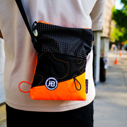 Topo Sling in HighViz Black