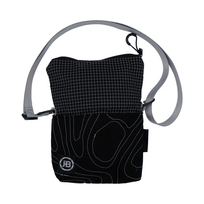 Topo Sling in Black & Silver 001