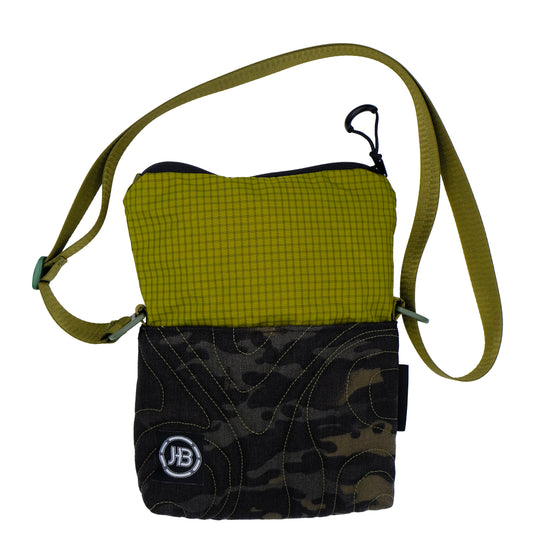 Topo Sling in Camo & Green 002