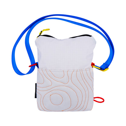 Topo Sling in Primary & White 001